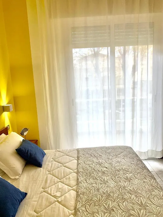 ***  Hotel Mon Pays Rimini İtalya